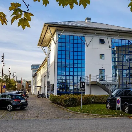 فندق Slotshotellet 4*