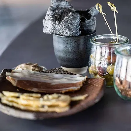 فندق Slotshotellet 4*