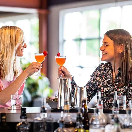 Slotshotellet فندق آلبورغ