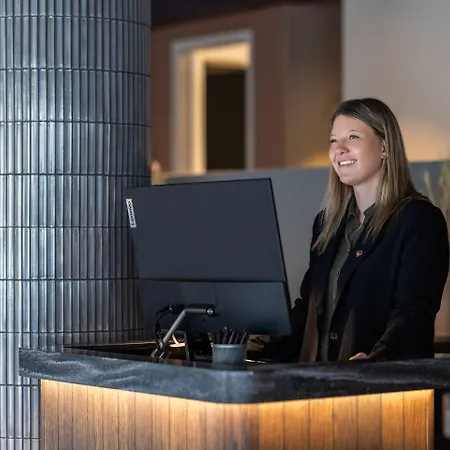 فندق Slotshotellet 4*