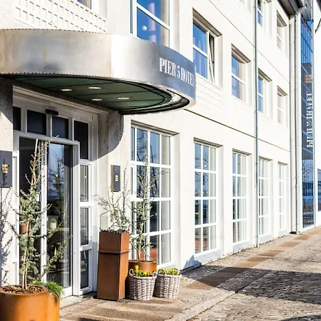 Slotshotellet فندق آلبورغ