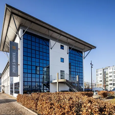 Slotshotellet فندق آلبورغ