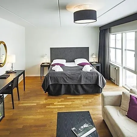 فندق Slotshotellet