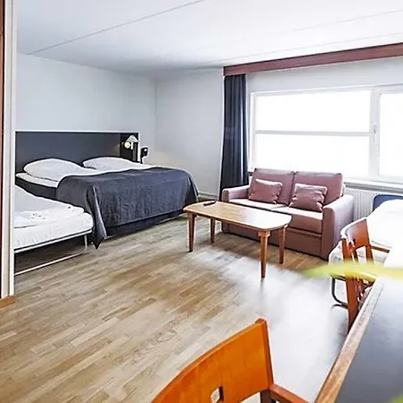 فندق Slotshotellet